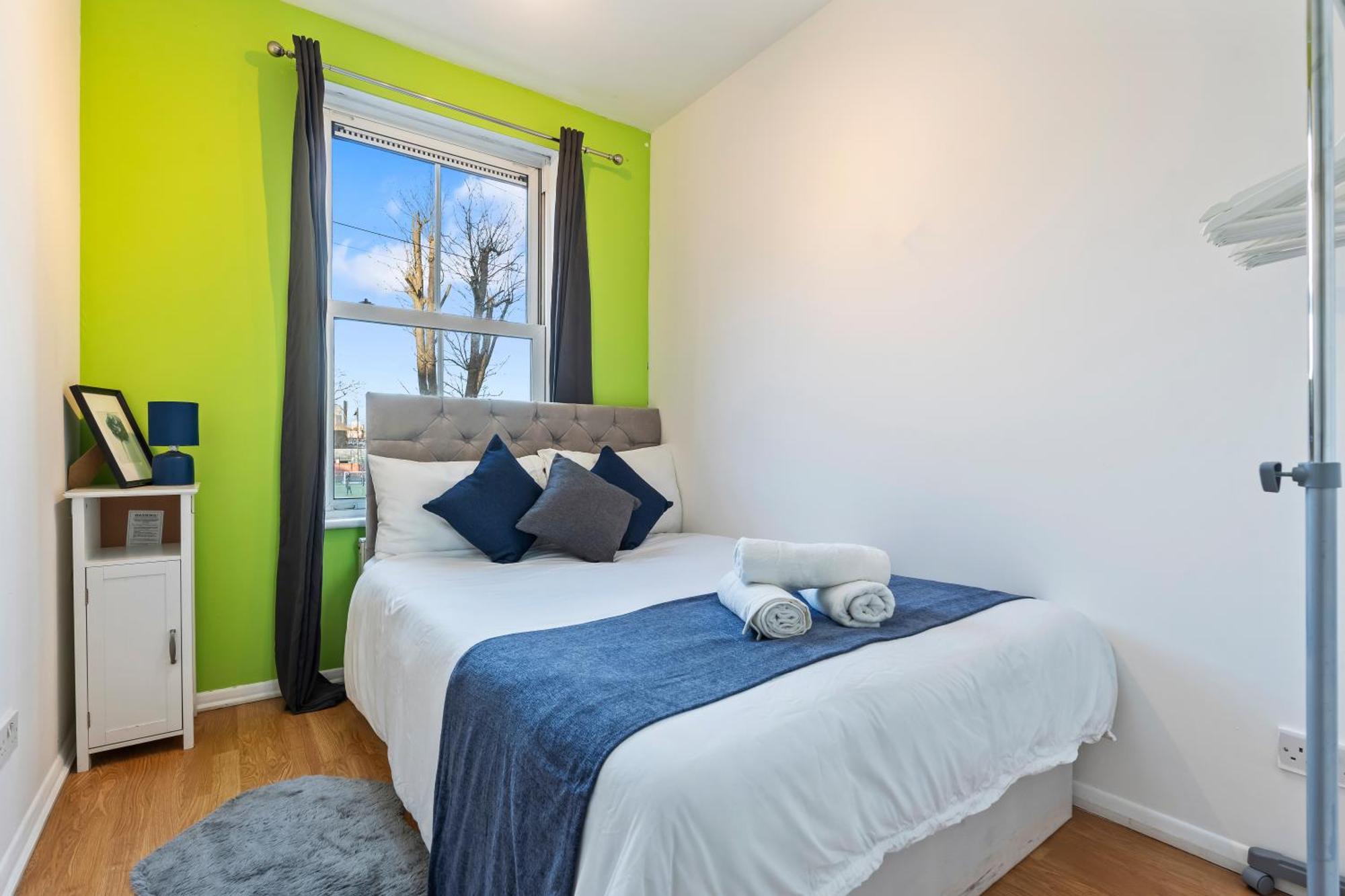Comfy 4Br House Close To Subway London Exterior foto